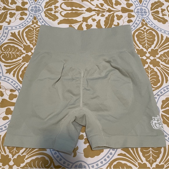 Darc Sport Seamless Short in Green (S) - Picture 2 of 3